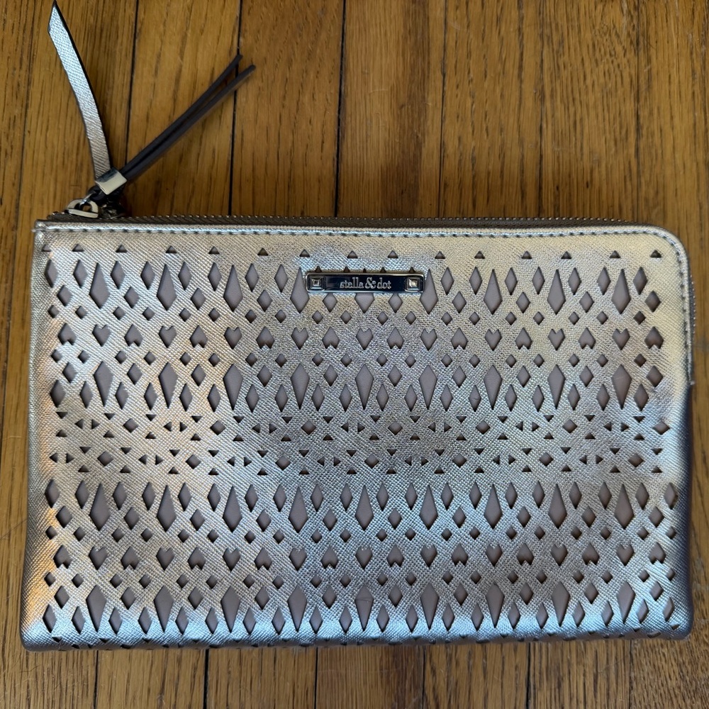 Stella & Dot Champagne Metallic Perforated Clutch with Mirror